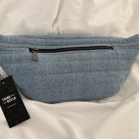 Think Royln Sister Sling Denim Fanny Waist Bag NWT Travel or Everyday - Picture 7 of 9